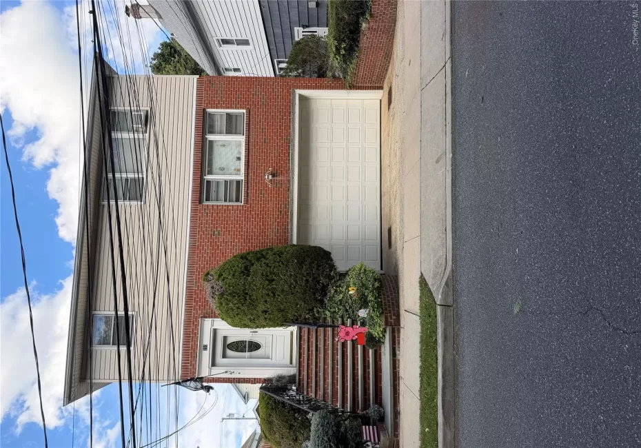 210 Orchard Street, Hempstead, NY, 1 Bedroom Bedrooms, 3 Rooms Rooms,1 BathroomBathrooms,Residential Lease,For Rent,Orchard,0,1054681 210 Orchard Street, Hempstead, NY, 1 Bedroom Bedrooms, 3 Rooms Rooms,1 BathroomBathrooms,Residential Lease,For Rent,Orchard,0,1054681
