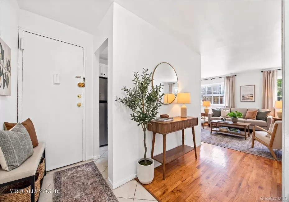 Virtually Staged entry-way Virtually Staged entry-way