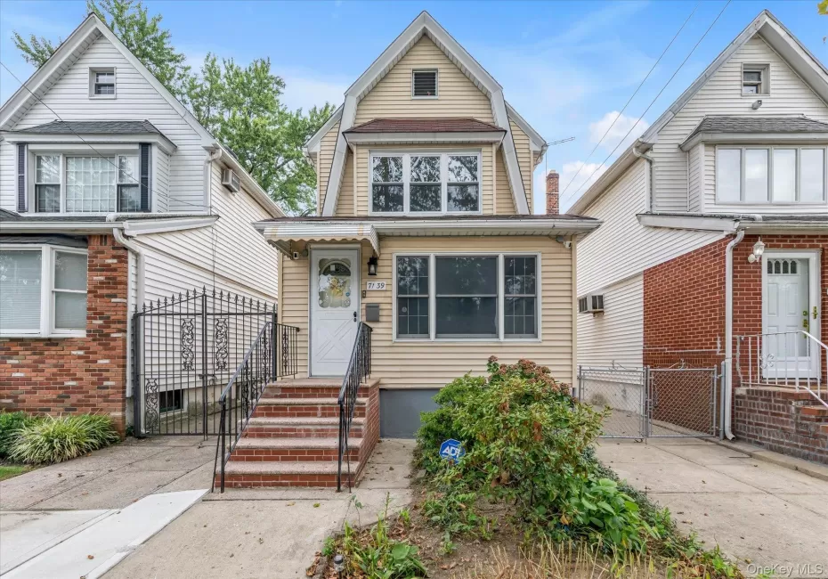 71-39 Nansen Street, New York, NY, 3 Bedrooms Bedrooms, 6 Rooms Rooms,1 BathroomBathrooms,Residential Lease,For Rent,Nansen,0,1049595 71-39 Nansen Street, New York, NY, 3 Bedrooms Bedrooms, 6 Rooms Rooms,1 BathroomBathrooms,Residential Lease,For Rent,Nansen,0,1049595