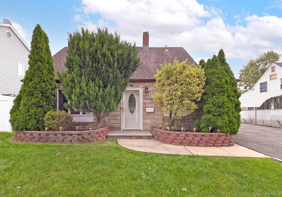 69 Slate Lane, Hempstead, NY, 5 Bedrooms Bedrooms, 11 Rooms Rooms,1 BathroomBathrooms,Residential,For Rent,Slate,0,1052308 69 Slate Lane, Hempstead, NY, 5 Bedrooms Bedrooms, 11 Rooms Rooms,1 BathroomBathrooms,Residential,For Rent,Slate,0,1052308