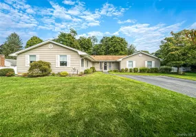3 Stacy Court, Brookhaven, NY, 3 Bedrooms Bedrooms, 8 Rooms Rooms,2 BathroomsBathrooms,Residential,For Rent,Stacy,0,1053150 3 Stacy Court, Brookhaven, NY, 3 Bedrooms Bedrooms, 8 Rooms Rooms,2 BathroomsBathrooms,Residential,For Rent,Stacy,0,1053150