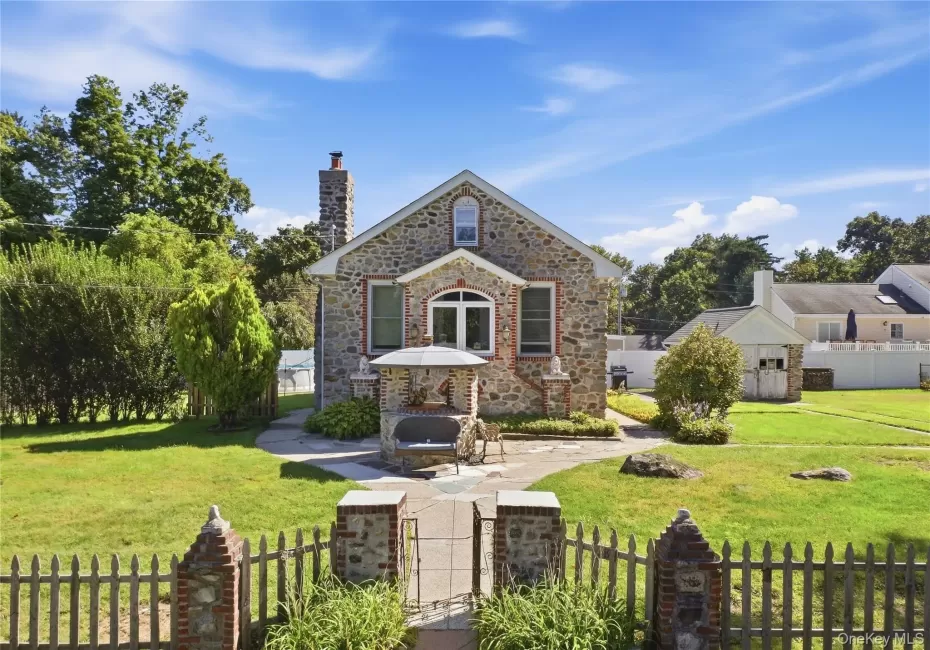 18 Old Mill Road, Somers, NY, 2 Bedrooms Bedrooms, 8 Rooms Rooms,1 BathroomBathrooms,Residential,For Rent,Old Mill,0,1052491 18 Old Mill Road, Somers, NY, 2 Bedrooms Bedrooms, 8 Rooms Rooms,1 BathroomBathrooms,Residential,For Rent,Old Mill,0,1052491