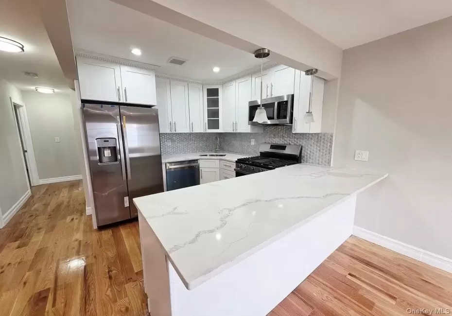11505 Bedell Street, New York, NY, 3 Bedrooms Bedrooms, 4 Rooms Rooms,1 BathroomBathrooms,Residential Lease,For Rent,Bedell,0,1054557 11505 Bedell Street, New York, NY, 3 Bedrooms Bedrooms, 4 Rooms Rooms,1 BathroomBathrooms,Residential Lease,For Rent,Bedell,0,1054557
