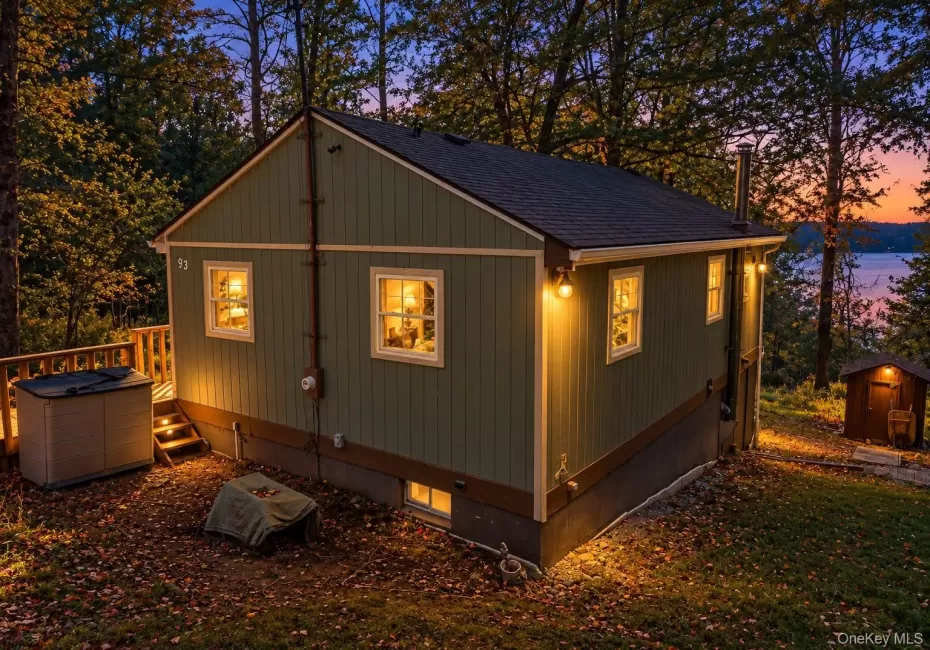 93 Starlight Drive, Thompson, NY, 2 Bedrooms Bedrooms, 4 Rooms Rooms,1 BathroomBathrooms,Residential,For Rent,Starlight,0,1053871 93 Starlight Drive, Thompson, NY, 2 Bedrooms Bedrooms, 4 Rooms Rooms,1 BathroomBathrooms,Residential,For Rent,Starlight,0,1053871