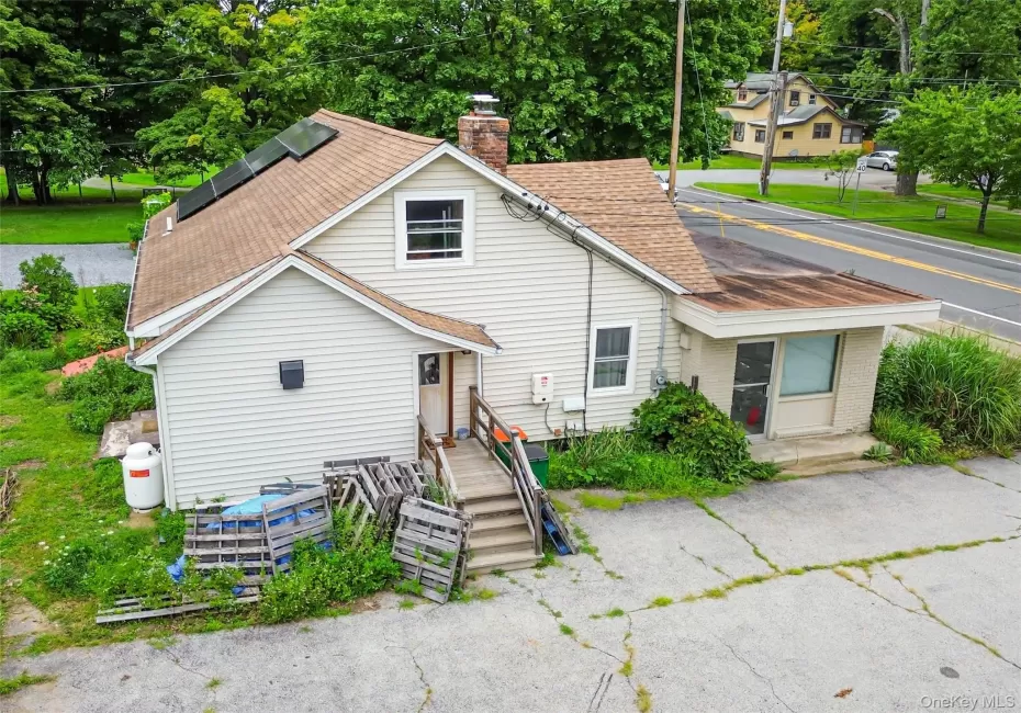 1085 Violet Avenue, Hyde Park, NY, 3 Bedrooms Bedrooms, 9 Rooms Rooms,2 BathroomsBathrooms,Residential,For Rent,Violet,0,1041828 1085 Violet Avenue, Hyde Park, NY, 3 Bedrooms Bedrooms, 9 Rooms Rooms,2 BathroomsBathrooms,Residential,For Rent,Violet,0,1041828