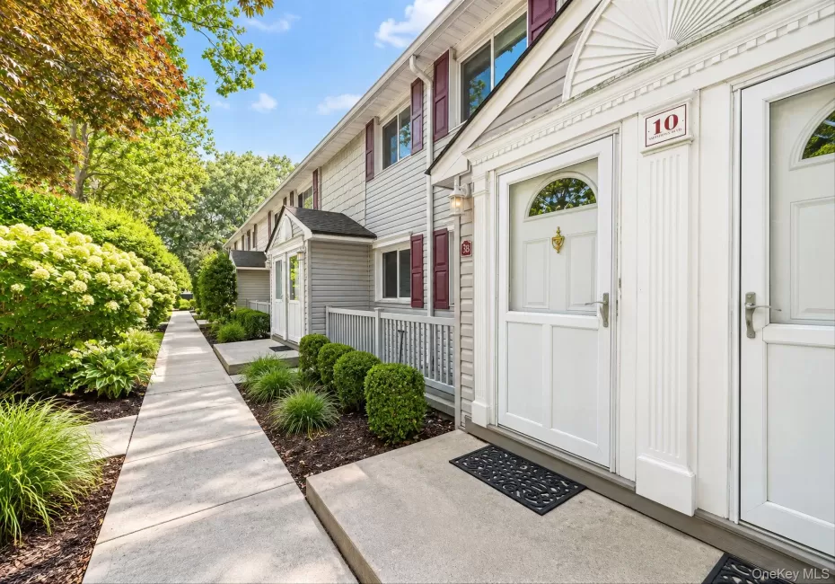 10 Smithtown Boulevard, Smithtown, NY, 1 Bedroom Bedrooms, 3 Rooms Rooms,1 BathroomBathrooms,Residential,For Rent,Smithtown,0,1053623 10 Smithtown Boulevard, Smithtown, NY, 1 Bedroom Bedrooms, 3 Rooms Rooms,1 BathroomBathrooms,Residential,For Rent,Smithtown,0,1053623
