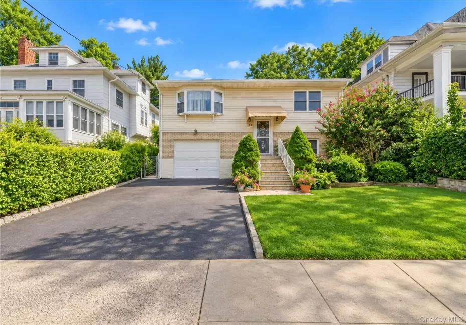 front of 152 Van Cortlandt Park Ave front of 152 Van Cortlandt Park Ave