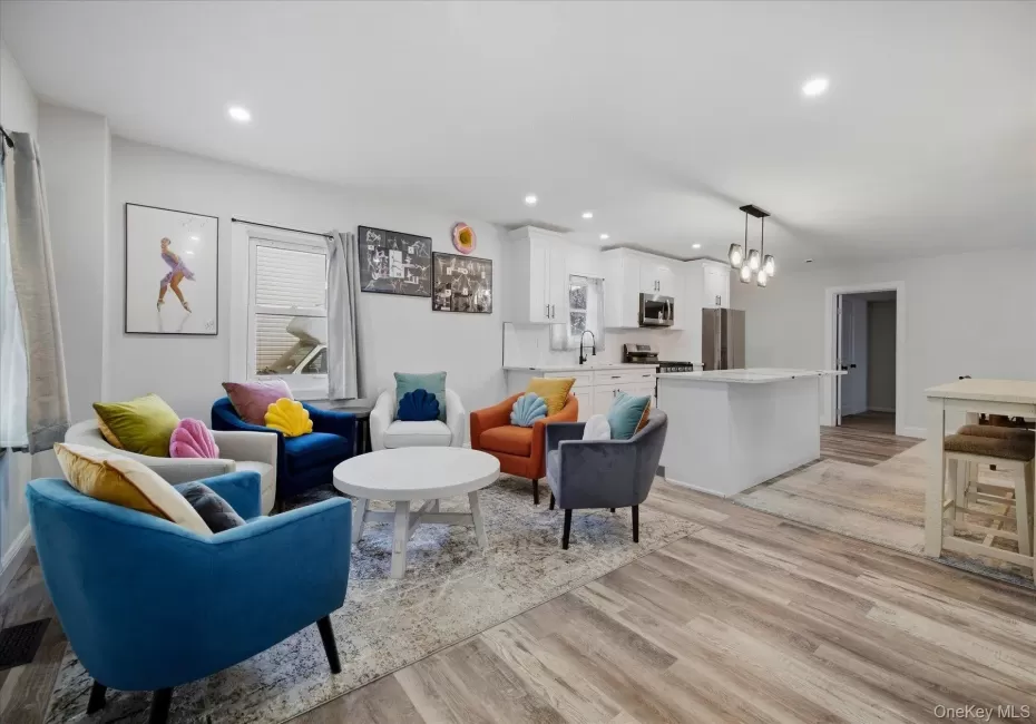 210 Delaware Avenue, Oyster Bay, NY, 3 Bedrooms Bedrooms, 7 Rooms Rooms,2 BathroomsBathrooms,Residential,For Rent,Delaware,0,1033084 210 Delaware Avenue, Oyster Bay, NY, 3 Bedrooms Bedrooms, 7 Rooms Rooms,2 BathroomsBathrooms,Residential,For Rent,Delaware,0,1033084