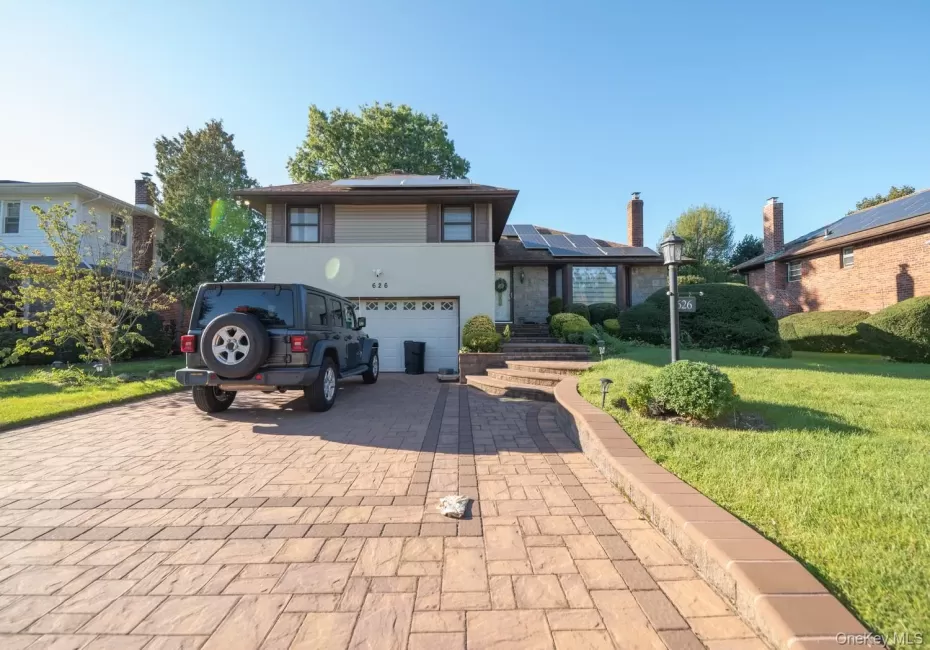 626 Nelson Place, North Hempstead, NY, 3 Bedrooms Bedrooms, 7 Rooms Rooms,2 BathroomsBathrooms,Residential Lease,For Rent,Nelson,0,1054895 626 Nelson Place, North Hempstead, NY, 3 Bedrooms Bedrooms, 7 Rooms Rooms,2 BathroomsBathrooms,Residential Lease,For Rent,Nelson,0,1054895