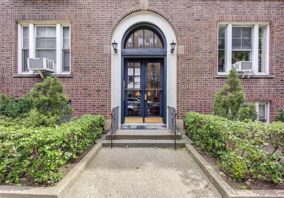 35-45 78th Street, New York, NY, 2 Bedrooms Bedrooms, 5 Rooms Rooms,1 BathroomBathrooms,Residential,For Rent,78th,0,1054793 35-45 78th Street, New York, NY, 2 Bedrooms Bedrooms, 5 Rooms Rooms,1 BathroomBathrooms,Residential,For Rent,78th,0,1054793