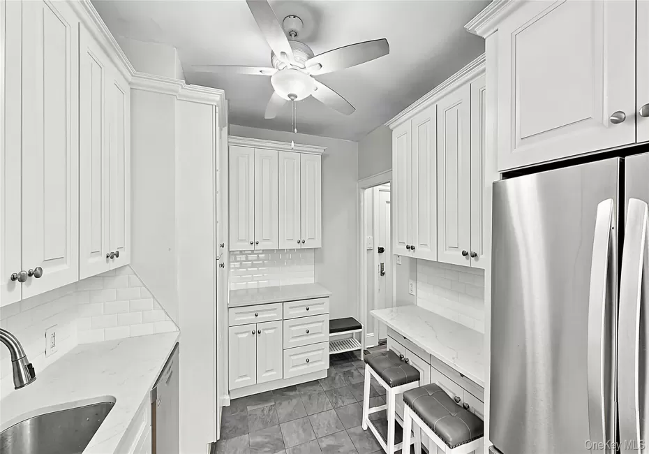 45-14 43rd Street, New York, NY, 2 Bedrooms Bedrooms, 4 Rooms Rooms,1 BathroomBathrooms,Residential,For Rent,43rd,0,1053163 45-14 43rd Street, New York, NY, 2 Bedrooms Bedrooms, 4 Rooms Rooms,1 BathroomBathrooms,Residential,For Rent,43rd,0,1053163
