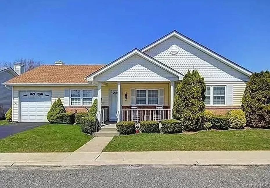 27 Kathleen Drive, Islip, NY, 2 Bedrooms Bedrooms, 6 Rooms Rooms,2 BathroomsBathrooms,Residential,For Rent,Kathleen,0,1054955 27 Kathleen Drive, Islip, NY, 2 Bedrooms Bedrooms, 6 Rooms Rooms,2 BathroomsBathrooms,Residential,For Rent,Kathleen,0,1054955
