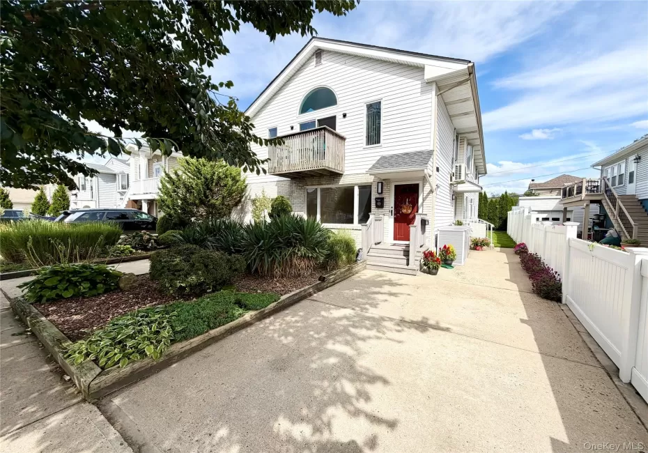 367 Pine Street, Long Beach, NY, 3 Bedrooms Bedrooms, 6 Rooms Rooms,2 BathroomsBathrooms,Residential Lease,For Rent,Pine,0,1055001 367 Pine Street, Long Beach, NY, 3 Bedrooms Bedrooms, 6 Rooms Rooms,2 BathroomsBathrooms,Residential Lease,For Rent,Pine,0,1055001