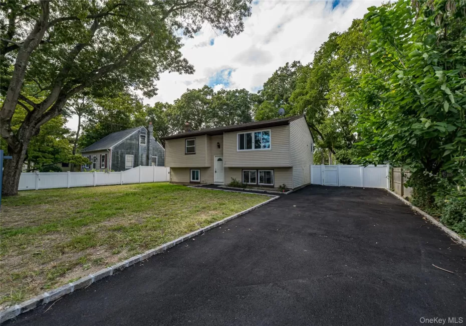 84 17th Street, Babylon, NY, 5 Bedrooms Bedrooms, 9 Rooms Rooms,2 BathroomsBathrooms,Residential,For Rent,17th,0,1054531 84 17th Street, Babylon, NY, 5 Bedrooms Bedrooms, 9 Rooms Rooms,2 BathroomsBathrooms,Residential,For Rent,17th,0,1054531