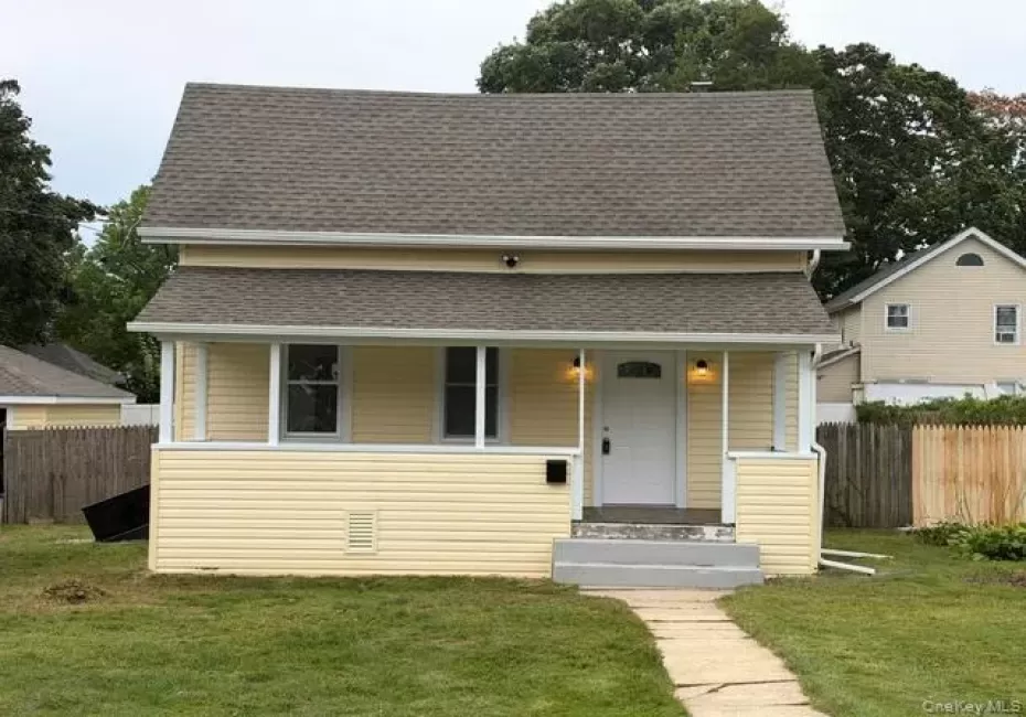 34 5th Avenue, Islip, NY, 2 Bedrooms Bedrooms, 5 Rooms Rooms,1 BathroomBathrooms,Residential,For Rent,5th,0,1055255 34 5th Avenue, Islip, NY, 2 Bedrooms Bedrooms, 5 Rooms Rooms,1 BathroomBathrooms,Residential,For Rent,5th,0,1055255