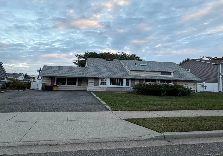 11 Acre Lane, Oyster Bay, NY, 4 Bedrooms Bedrooms, 6 Rooms Rooms,2 BathroomsBathrooms,Residential Lease,For Rent,Acre,0,1055119 11 Acre Lane, Oyster Bay, NY, 4 Bedrooms Bedrooms, 6 Rooms Rooms,2 BathroomsBathrooms,Residential Lease,For Rent,Acre,0,1055119