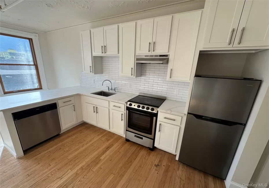 317 Main Street, Poughkeepsie, NY, 1 Bedroom Bedrooms, 3 Rooms Rooms,1 BathroomBathrooms,Residential Lease,For Rent,Main,0,1055157 317 Main Street, Poughkeepsie, NY, 1 Bedroom Bedrooms, 3 Rooms Rooms,1 BathroomBathrooms,Residential Lease,For Rent,Main,0,1055157