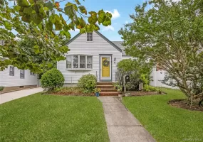 4 Barnstable Road, Hempstead, NY, 4 Bedrooms Bedrooms, 8 Rooms Rooms,1 BathroomBathrooms,Residential,For Rent,Barnstable,0,1043990 4 Barnstable Road, Hempstead, NY, 4 Bedrooms Bedrooms, 8 Rooms Rooms,1 BathroomBathrooms,Residential,For Rent,Barnstable,0,1043990