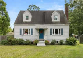 38 Muncey Road, Islip, NY, 3 Bedrooms Bedrooms, 7 Rooms Rooms,3 BathroomsBathrooms,Residential,For Rent,Muncey,0,1053850 38 Muncey Road, Islip, NY, 3 Bedrooms Bedrooms, 7 Rooms Rooms,3 BathroomsBathrooms,Residential,For Rent,Muncey,0,1053850