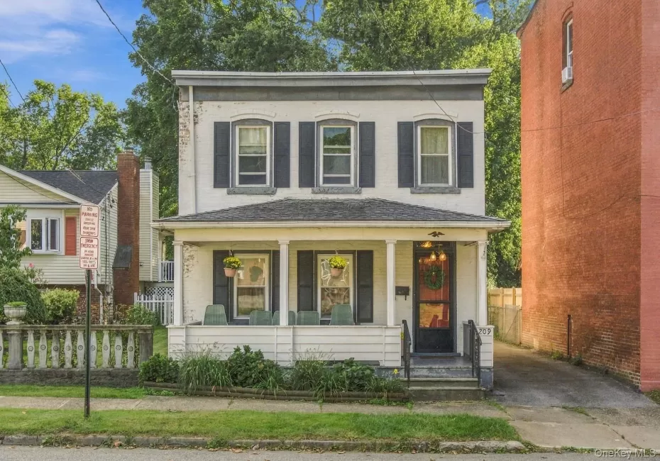 209 Gidney Avenue, Newburgh (city), NY, 4 Bedrooms Bedrooms, 8 Rooms Rooms,1 BathroomBathrooms,Residential,For Rent,Gidney,0,1055294 209 Gidney Avenue, Newburgh (city), NY, 4 Bedrooms Bedrooms, 8 Rooms Rooms,1 BathroomBathrooms,Residential,For Rent,Gidney,0,1055294