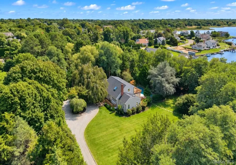 2 Tuckahoe Road, Southampton, NY, 4 Bedrooms Bedrooms, 10 Rooms Rooms,3 BathroomsBathrooms,Residential Lease,For Rent,Tuckahoe,0,1054901 2 Tuckahoe Road, Southampton, NY, 4 Bedrooms Bedrooms, 10 Rooms Rooms,3 BathroomsBathrooms,Residential Lease,For Rent,Tuckahoe,0,1054901