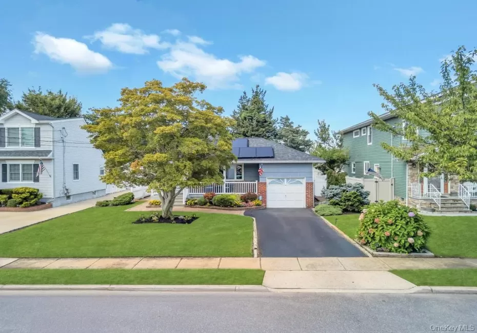 2327 Cleveland Street, Hempstead, NY, 3 Bedrooms Bedrooms, 7 Rooms Rooms,1 BathroomBathrooms,Residential Lease,For Rent,Cleveland,0,1054353 2327 Cleveland Street, Hempstead, NY, 3 Bedrooms Bedrooms, 7 Rooms Rooms,1 BathroomBathrooms,Residential Lease,For Rent,Cleveland,0,1054353