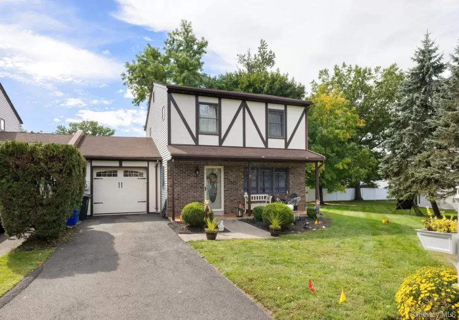 4 Hovey Lane, Orangetown, NY, 3 Bedrooms Bedrooms, 6 Rooms Rooms,2 BathroomsBathrooms,Residential,For Rent,Hovey,0,1053316 4 Hovey Lane, Orangetown, NY, 3 Bedrooms Bedrooms, 6 Rooms Rooms,2 BathroomsBathrooms,Residential,For Rent,Hovey,0,1053316