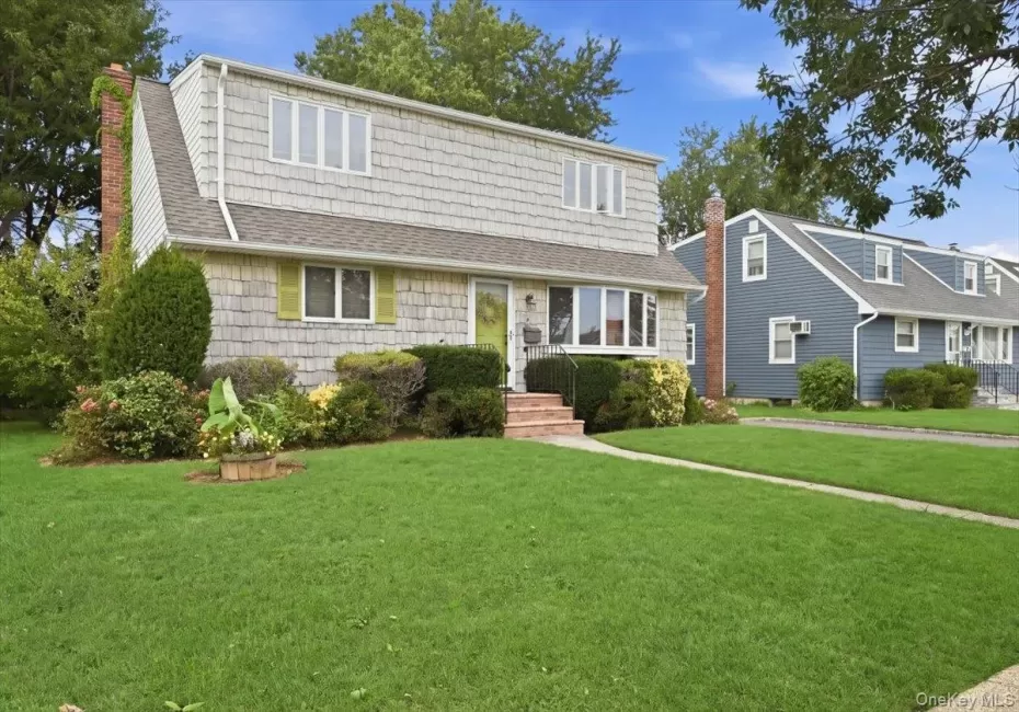 4001 Wicks Avenue, Hempstead, NY, 6 Bedrooms Bedrooms, 9 Rooms Rooms,2 BathroomsBathrooms,Residential,For Rent,Wicks,0,1053758 4001 Wicks Avenue, Hempstead, NY, 6 Bedrooms Bedrooms, 9 Rooms Rooms,2 BathroomsBathrooms,Residential,For Rent,Wicks,0,1053758
