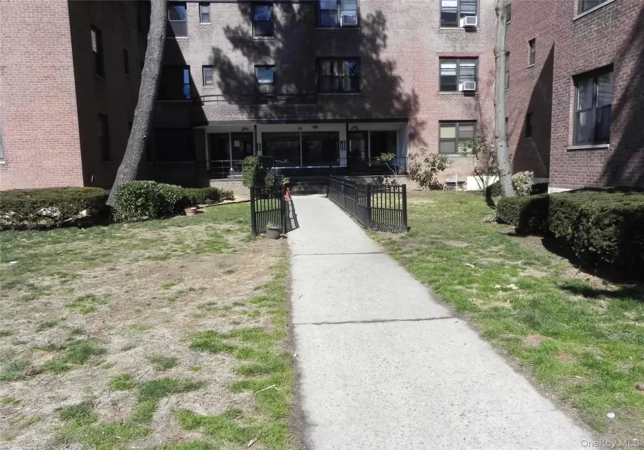 23 Schenck Avenue, North Hempstead, NY, 1 Bedroom Bedrooms, 3 Rooms Rooms,1 BathroomBathrooms,Residential Lease,For Rent,Schenck,0,1055068 23 Schenck Avenue, North Hempstead, NY, 1 Bedroom Bedrooms, 3 Rooms Rooms,1 BathroomBathrooms,Residential Lease,For Rent,Schenck,0,1055068