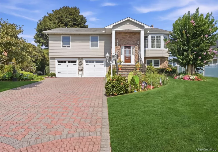 121 Drake Court, Islip, NY, 5 Bedrooms Bedrooms, 8 Rooms Rooms,3 BathroomsBathrooms,Residential,For Rent,Drake,0,1054341 121 Drake Court, Islip, NY, 5 Bedrooms Bedrooms, 8 Rooms Rooms,3 BathroomsBathrooms,Residential,For Rent,Drake,0,1054341