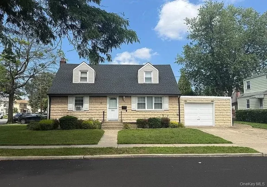 584 8th Street, Hempstead, NY, 4 Bedrooms Bedrooms, 9 Rooms Rooms,2 BathroomsBathrooms,Residential,For Rent,8th,0,1055403 584 8th Street, Hempstead, NY, 4 Bedrooms Bedrooms, 9 Rooms Rooms,2 BathroomsBathrooms,Residential,For Rent,8th,0,1055403