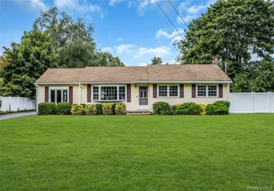 168 Cambon Avenue, Smithtown, NY, 5 Bedrooms Bedrooms, 9 Rooms Rooms,2 BathroomsBathrooms,Residential,For Rent,Cambon,0,1054530 168 Cambon Avenue, Smithtown, NY, 5 Bedrooms Bedrooms, 9 Rooms Rooms,2 BathroomsBathrooms,Residential,For Rent,Cambon,0,1054530