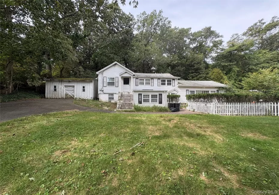 27 Shady Lane, Huntington, NY, 3 Bedrooms Bedrooms, 12 Rooms Rooms,2 BathroomsBathrooms,Residential,For Rent,Shady,0,1055400 27 Shady Lane, Huntington, NY, 3 Bedrooms Bedrooms, 12 Rooms Rooms,2 BathroomsBathrooms,Residential,For Rent,Shady,0,1055400