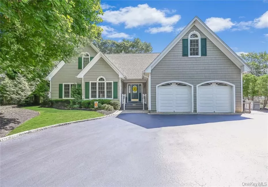 828 Pondview Road, Riverhead, NY, 4 Bedrooms Bedrooms, 7 Rooms Rooms,3 BathroomsBathrooms,Residential,For Rent,Pondview,0,1054756 828 Pondview Road, Riverhead, NY, 4 Bedrooms Bedrooms, 7 Rooms Rooms,3 BathroomsBathrooms,Residential,For Rent,Pondview,0,1054756