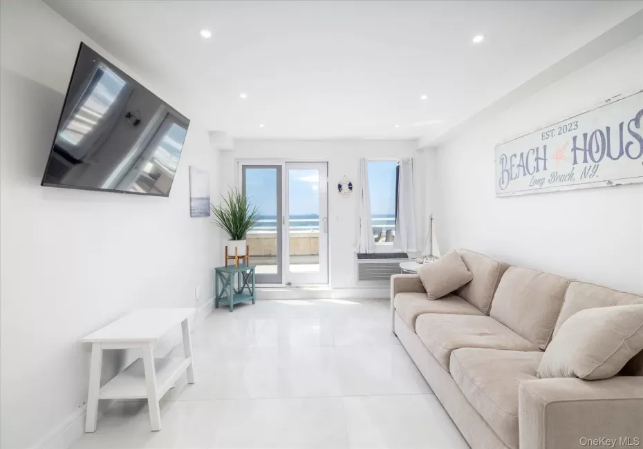 Welcome to the Beach! Oceanfront 1 Bedroom with 200 Foot terrace! Welcome to the Beach! Oceanfront 1 Bedroom with 200 Foot terrace!