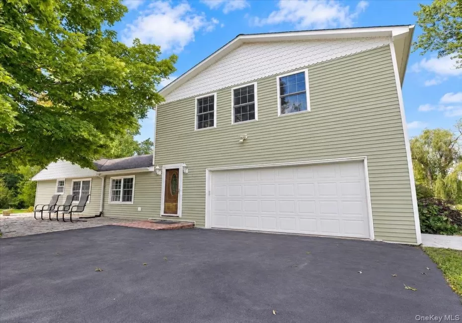 8 Acorn Drive, Montgomery, NY, 4 Bedrooms Bedrooms, 11 Rooms Rooms,3 BathroomsBathrooms,Residential,For Rent,Acorn,0,1053066 8 Acorn Drive, Montgomery, NY, 4 Bedrooms Bedrooms, 11 Rooms Rooms,3 BathroomsBathrooms,Residential,For Rent,Acorn,0,1053066