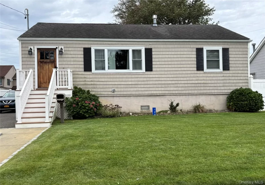 120 Lincoln Place, Oyster Bay, NY, 2 Bedrooms Bedrooms, 4 Rooms Rooms,1 BathroomBathrooms,Residential,For Rent,Lincoln,0,1055513 120 Lincoln Place, Oyster Bay, NY, 2 Bedrooms Bedrooms, 4 Rooms Rooms,1 BathroomBathrooms,Residential,For Rent,Lincoln,0,1055513