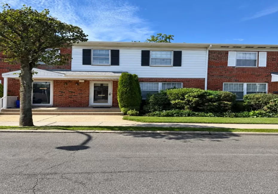 678 Front Street, Hempstead, NY, 4 Bedrooms Bedrooms, 7 Rooms Rooms,2 BathroomsBathrooms,Residential,For Rent,Front,0,1054634 678 Front Street, Hempstead, NY, 4 Bedrooms Bedrooms, 7 Rooms Rooms,2 BathroomsBathrooms,Residential,For Rent,Front,0,1054634
