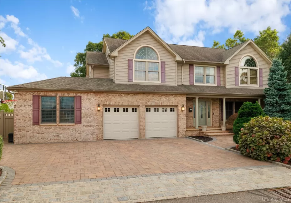 24 South Plaza, Babylon, NY, 5 Bedrooms Bedrooms, 10 Rooms Rooms,4 BathroomsBathrooms,Residential,For Rent,South,0,1050616 24 South Plaza, Babylon, NY, 5 Bedrooms Bedrooms, 10 Rooms Rooms,4 BathroomsBathrooms,Residential,For Rent,South,0,1050616