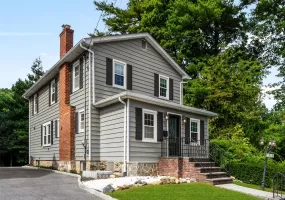81 Chestnut Avenue, Pelham, NY, 3 Bedrooms Bedrooms, 7 Rooms Rooms,3 BathroomsBathrooms,Residential Lease,For Rent,Chestnut,0,1053417 81 Chestnut Avenue, Pelham, NY, 3 Bedrooms Bedrooms, 7 Rooms Rooms,3 BathroomsBathrooms,Residential Lease,For Rent,Chestnut,0,1053417