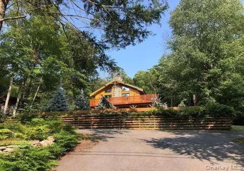 162 Lakeshore Drive, Thompson, NY, 4 Bedrooms Bedrooms, 10 Rooms Rooms,3 BathroomsBathrooms,Residential,For Rent,Lakeshore,0,1055677 162 Lakeshore Drive, Thompson, NY, 4 Bedrooms Bedrooms, 10 Rooms Rooms,3 BathroomsBathrooms,Residential,For Rent,Lakeshore,0,1055677