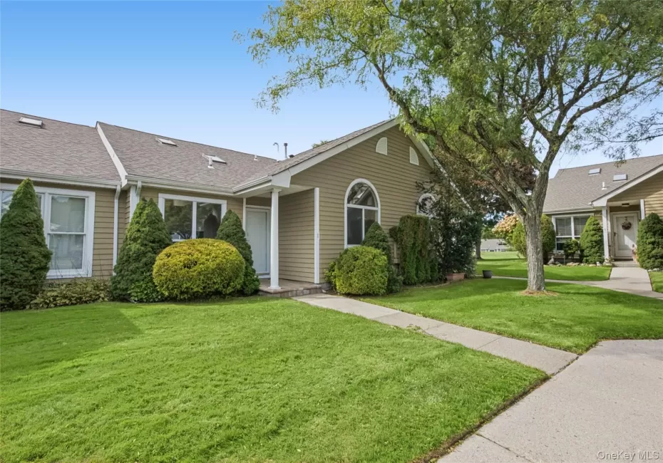 65 Eric Drive, Brookhaven, NY, 2 Bedrooms Bedrooms, 5 Rooms Rooms,2 BathroomsBathrooms,Residential,For Rent,Eric,0,1055595 65 Eric Drive, Brookhaven, NY, 2 Bedrooms Bedrooms, 5 Rooms Rooms,2 BathroomsBathrooms,Residential,For Rent,Eric,0,1055595