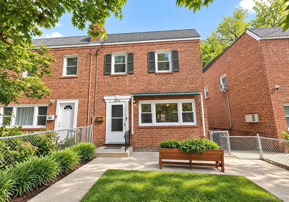 5926 Post Road, New York, NY, 3 Bedrooms Bedrooms, 7 Rooms Rooms,2 BathroomsBathrooms,Residential,For Rent,Post,0,1053260 5926 Post Road, New York, NY, 3 Bedrooms Bedrooms, 7 Rooms Rooms,2 BathroomsBathrooms,Residential,For Rent,Post,0,1053260