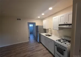 360 Larkfield Road, Huntington, NY, 1 Bedroom Bedrooms, 4 Rooms Rooms,1 BathroomBathrooms,Residential Lease,For Rent,Larkfield,0,1055823 360 Larkfield Road, Huntington, NY, 1 Bedroom Bedrooms, 4 Rooms Rooms,1 BathroomBathrooms,Residential Lease,For Rent,Larkfield,0,1055823