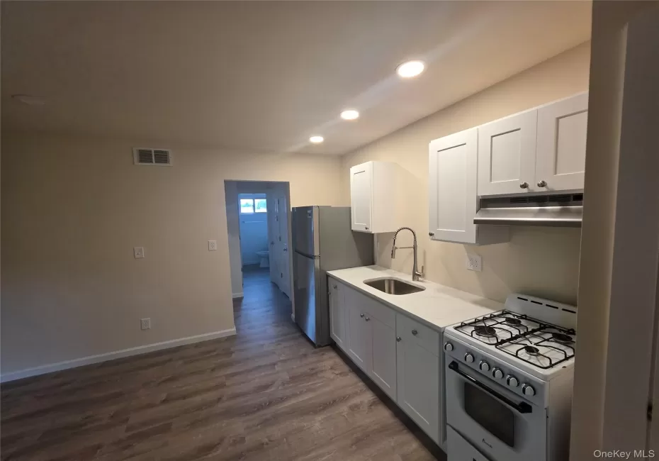 360 Larkfield Road, Huntington, NY, 1 Bedroom Bedrooms, 4 Rooms Rooms,1 BathroomBathrooms,Residential Lease,For Rent,Larkfield,0,1055823 360 Larkfield Road, Huntington, NY, 1 Bedroom Bedrooms, 4 Rooms Rooms,1 BathroomBathrooms,Residential Lease,For Rent,Larkfield,0,1055823