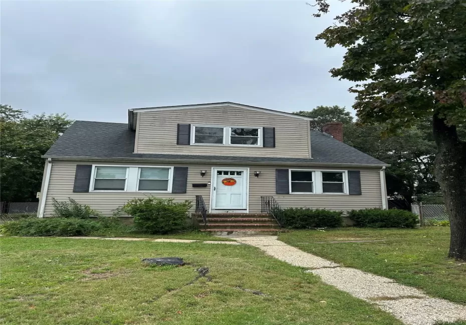 1569 4th Street, West Babylon, NY, 1 Bedroom Bedrooms, 3 Rooms Rooms,1 BathroomBathrooms,Residential Lease,For Rent,4th,0,1055759 1569 4th Street, West Babylon, NY, 1 Bedroom Bedrooms, 3 Rooms Rooms,1 BathroomBathrooms,Residential Lease,For Rent,4th,0,1055759