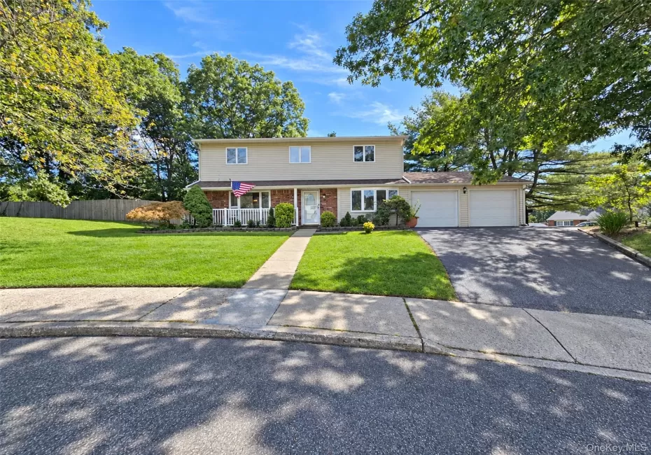 20 Bradbury Court, Islip, NY, 4 Bedrooms Bedrooms, 8 Rooms Rooms,2 BathroomsBathrooms,Residential Lease,For Rent,Bradbury,0,1055416 20 Bradbury Court, Islip, NY, 4 Bedrooms Bedrooms, 8 Rooms Rooms,2 BathroomsBathrooms,Residential Lease,For Rent,Bradbury,0,1055416