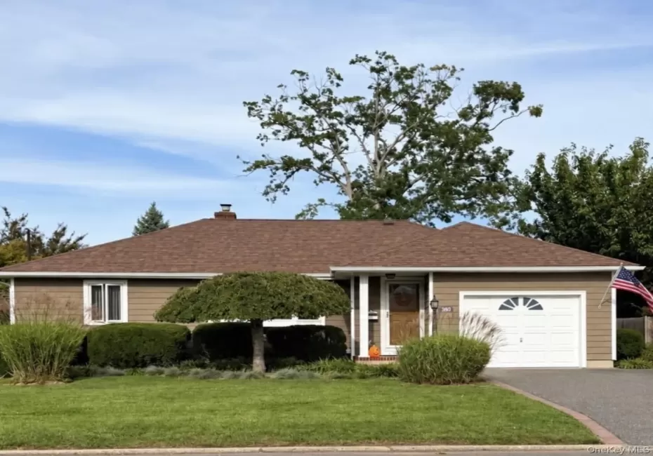 380 Clinton Avenue, Babylon, NY, 3 Bedrooms Bedrooms, 6 Rooms Rooms,1 BathroomBathrooms,Residential,For Rent,Clinton,0,1055006 380 Clinton Avenue, Babylon, NY, 3 Bedrooms Bedrooms, 6 Rooms Rooms,1 BathroomBathrooms,Residential,For Rent,Clinton,0,1055006
