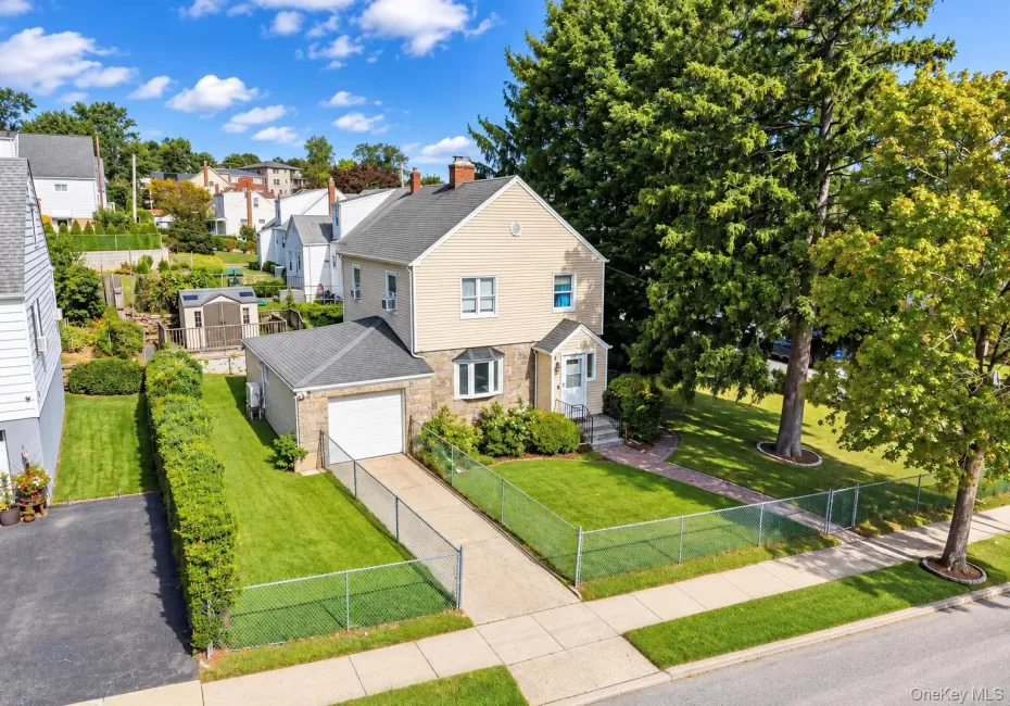 97 Page Avenue, Yonkers, NY, 3 Bedrooms Bedrooms, 7 Rooms Rooms,2 BathroomsBathrooms,Residential,For Rent,Page,0,1055624 97 Page Avenue, Yonkers, NY, 3 Bedrooms Bedrooms, 7 Rooms Rooms,2 BathroomsBathrooms,Residential,For Rent,Page,0,1055624