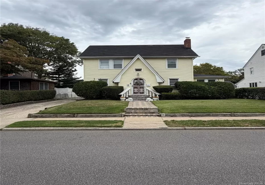 881 Lorenz Avenue, Hempstead, NY, 3 Bedrooms Bedrooms, 7 Rooms Rooms,3 BathroomsBathrooms,Residential,For Rent,Lorenz,0,1055861 881 Lorenz Avenue, Hempstead, NY, 3 Bedrooms Bedrooms, 7 Rooms Rooms,3 BathroomsBathrooms,Residential,For Rent,Lorenz,0,1055861